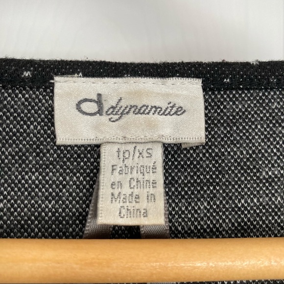 Cute polka dot dress with small puff sleeves - Picture 4 of 5